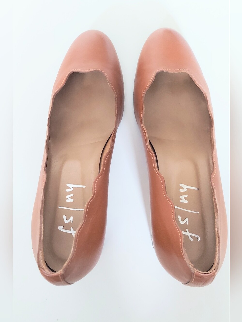 FS/NY Scalloped Edge Leather Block Heels Camel Brown Size 8B - Picture 4 of 8